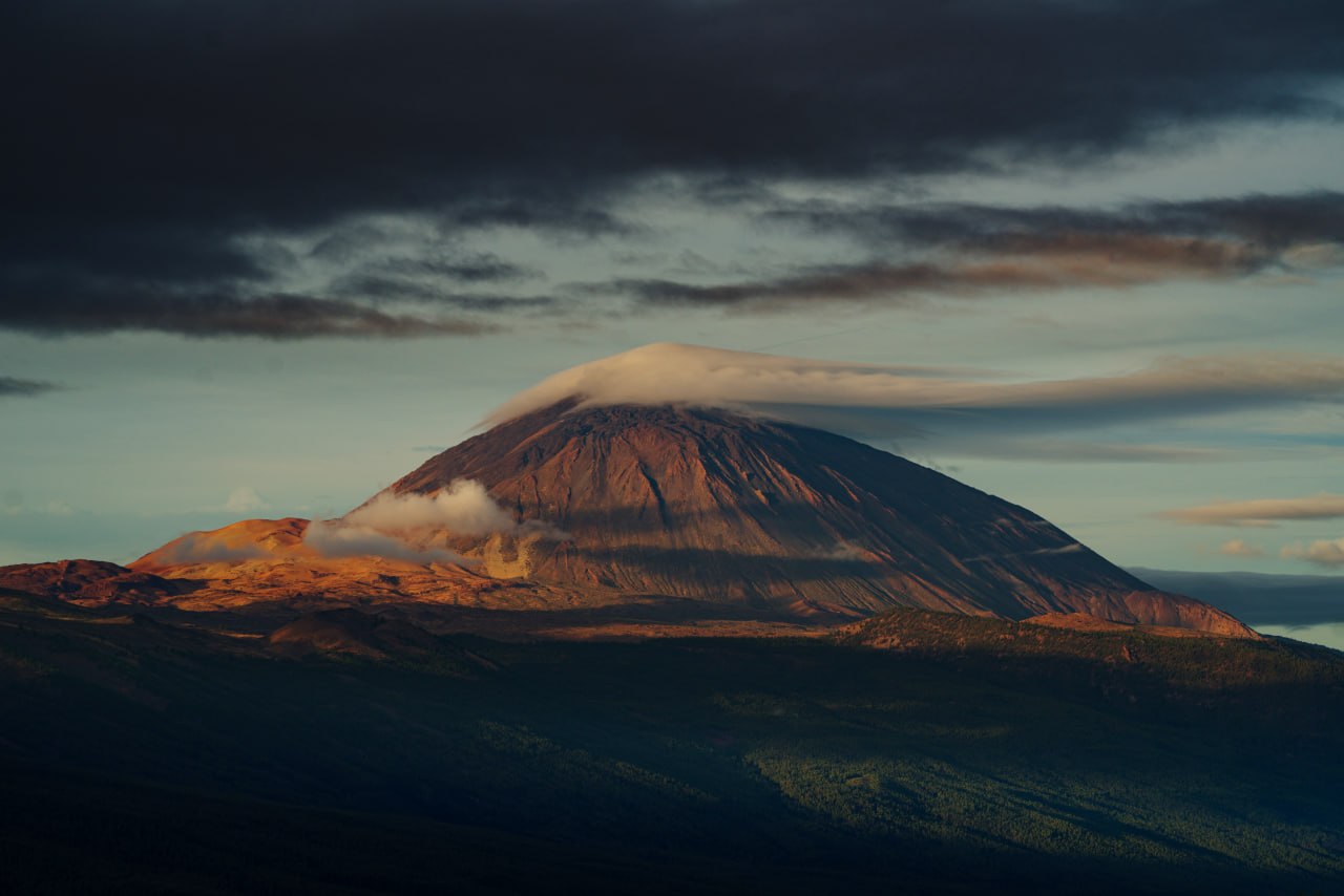 Teide in warm daylight